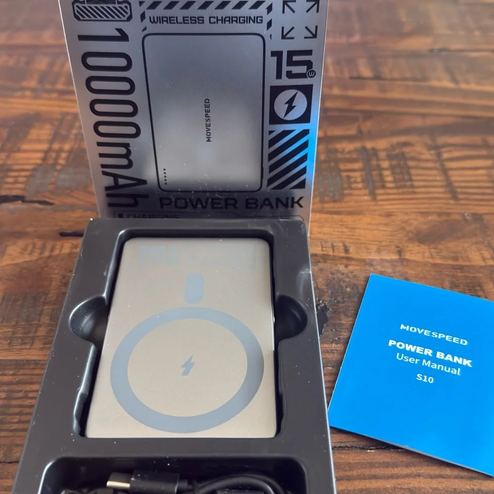 Magnetic Blade Wireless Charger - Silver